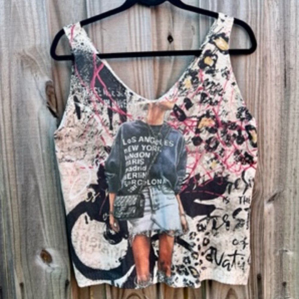 Sleeveless Girl On The Run V Neck Graphic Top/ Medium/ Multicolored